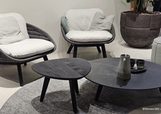 Sandua lounge chair van Manutti.